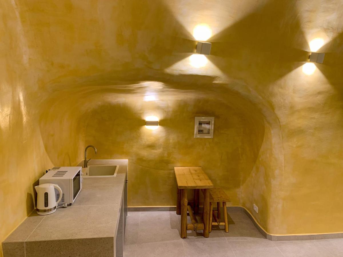 M Residence Santorini Conelia Cave Fira (Santorini) Exterior foto